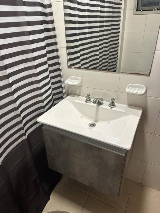 Semipiso Panoramico 2 Amplia Cocina Lavadero Parrilla Y Cochera Privada Incluida A Metros Del Subte Apartamento *